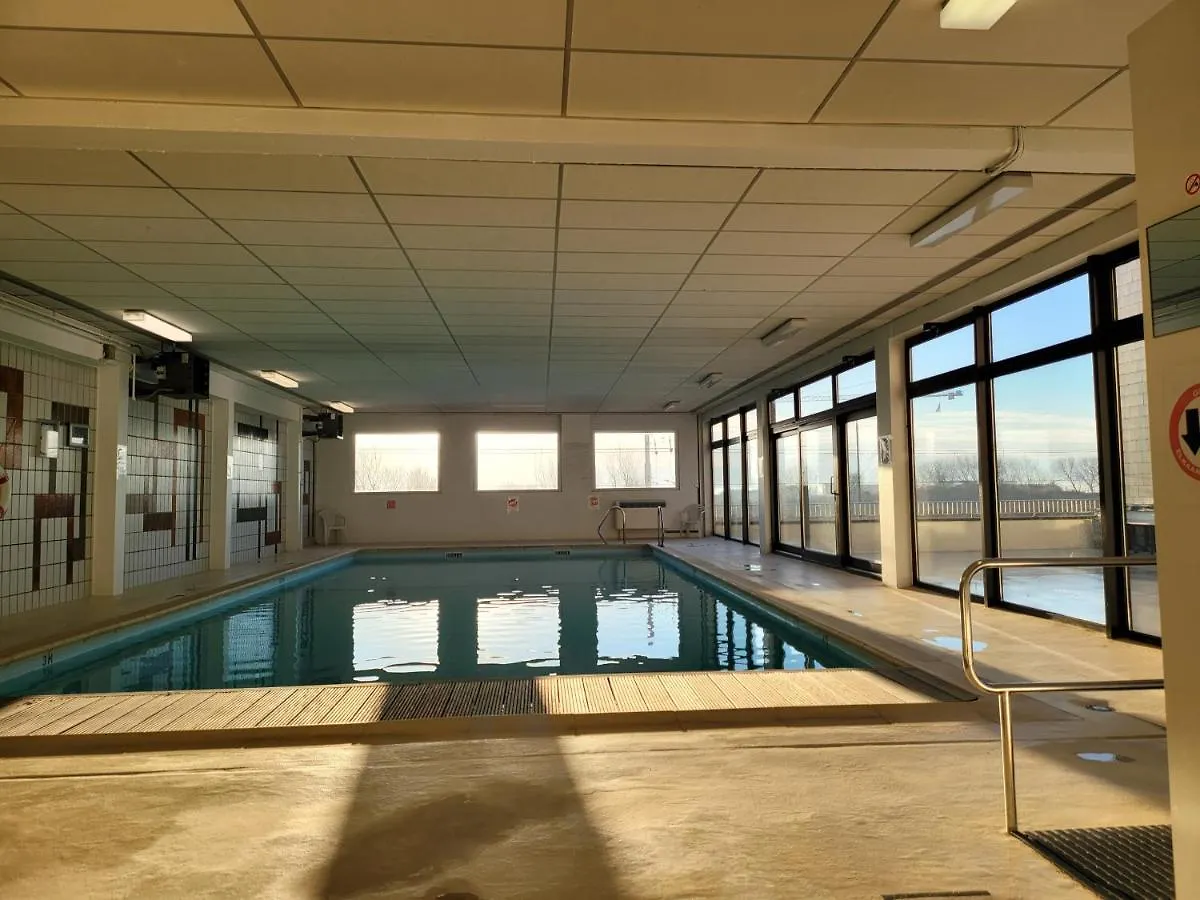 アパート Appartement 304 Met 3 Slaapkamers Frontaal Zeezicht ミデルケルケ