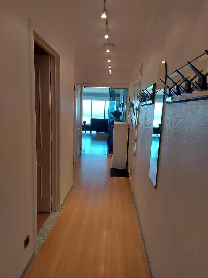 Appartement 304 Met 3 Slaapkamers Frontaal Zeezicht ミデルケルケ ベルギー